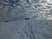 44 La Madonnina de 'I Canti' tra neve e nuvolette